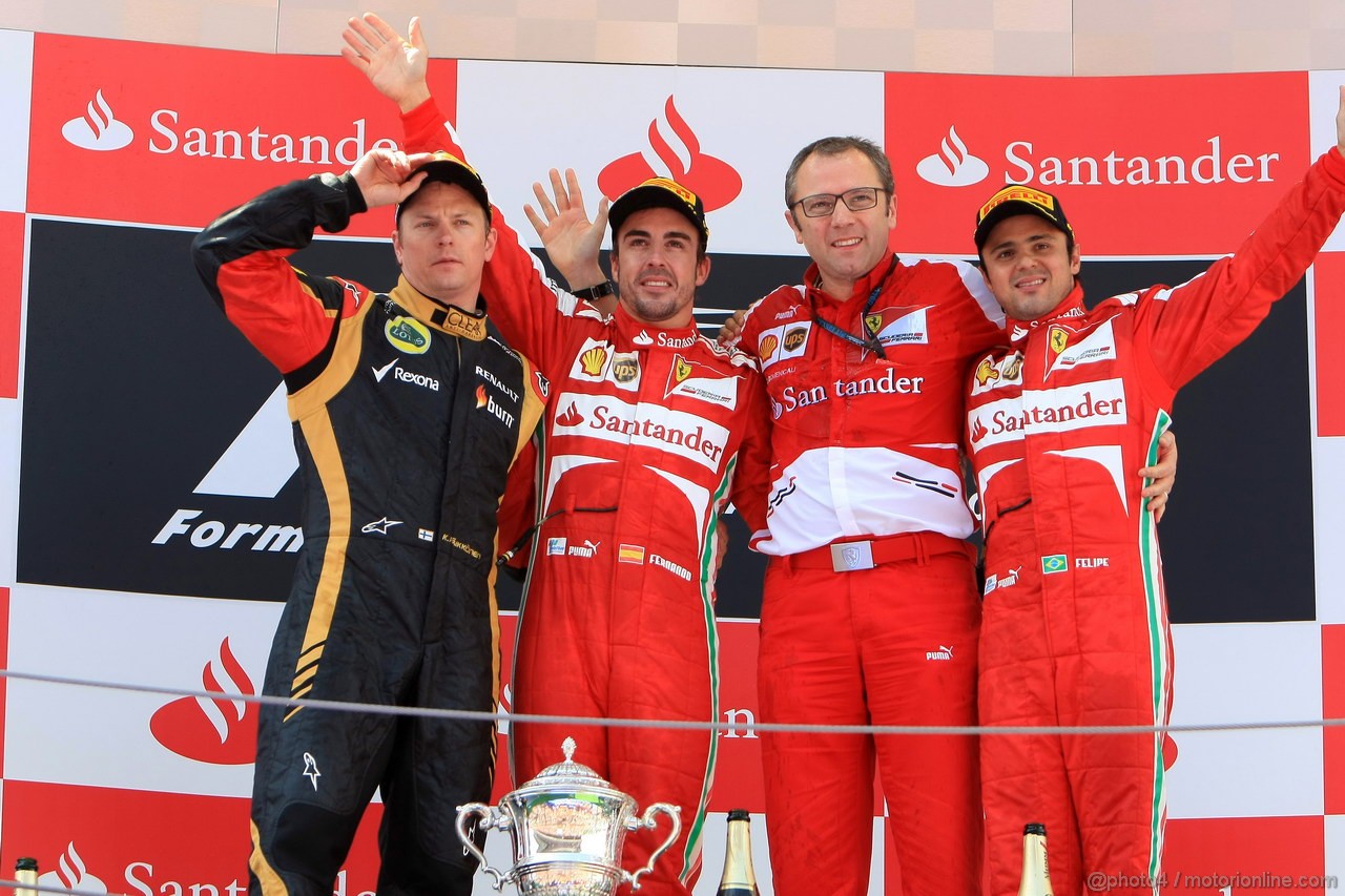 GP SPAGNA, 12.05.2013-  Gara, Fernando Alonso (ESP) Ferrari F138 vincitore, secondo Kimi Raikkonen (FIN) Lotus F1 Team E21 e terzo Felipe Massa (BRA) Ferrari F138 with Stefano Domenicali (ITA), Team Principal 