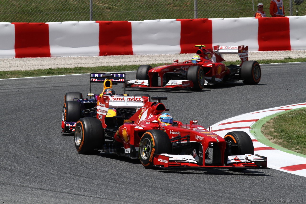 GP SPAGNA, 12.05.2013-  Gara, Fernando Alonso (ESP) Ferrari F138 davanti a Sebastian Vettel (GER) Red Bull Racing RB9 