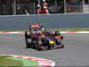 GP SPAGNA, 12.05.2013-Gara, Mark Webber (AUS) Red Bull Racing RB9 e Sergio Perez (MEX) McLaren MP4-28 