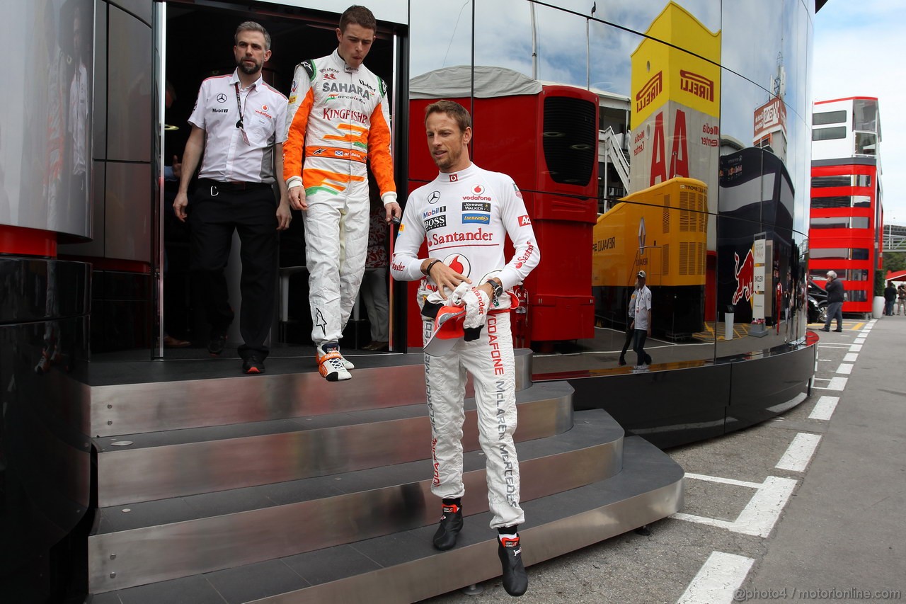 GP SPAGNA, 09.05.2013- Jenson Button (GBR) McLaren Mercedes MP4-28 e Paul di Resta (GBR) Sahara Force India F1 Team VJM06 