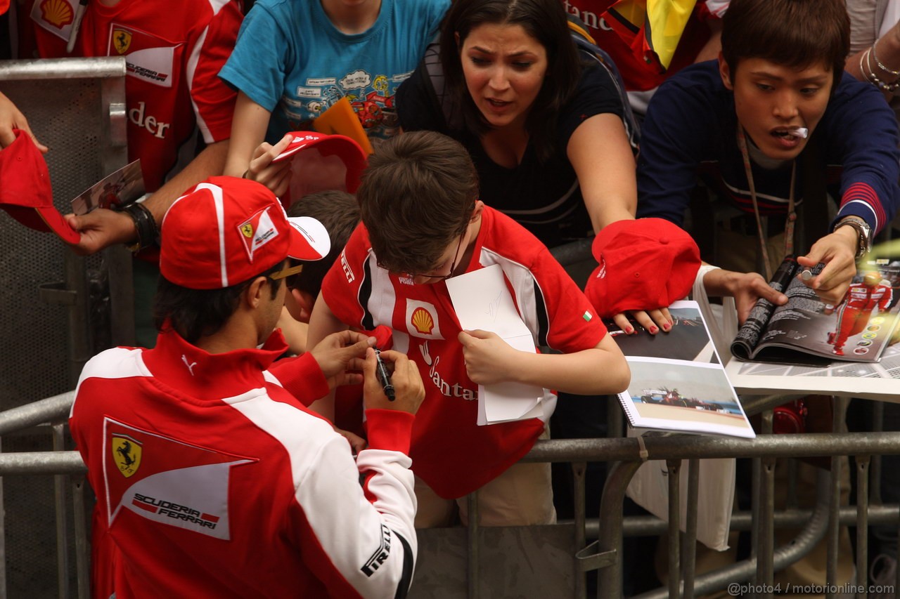 GP SPAGNA, 09.05.2013- Autograph session, Felipe Massa (BRA) Ferrari F138