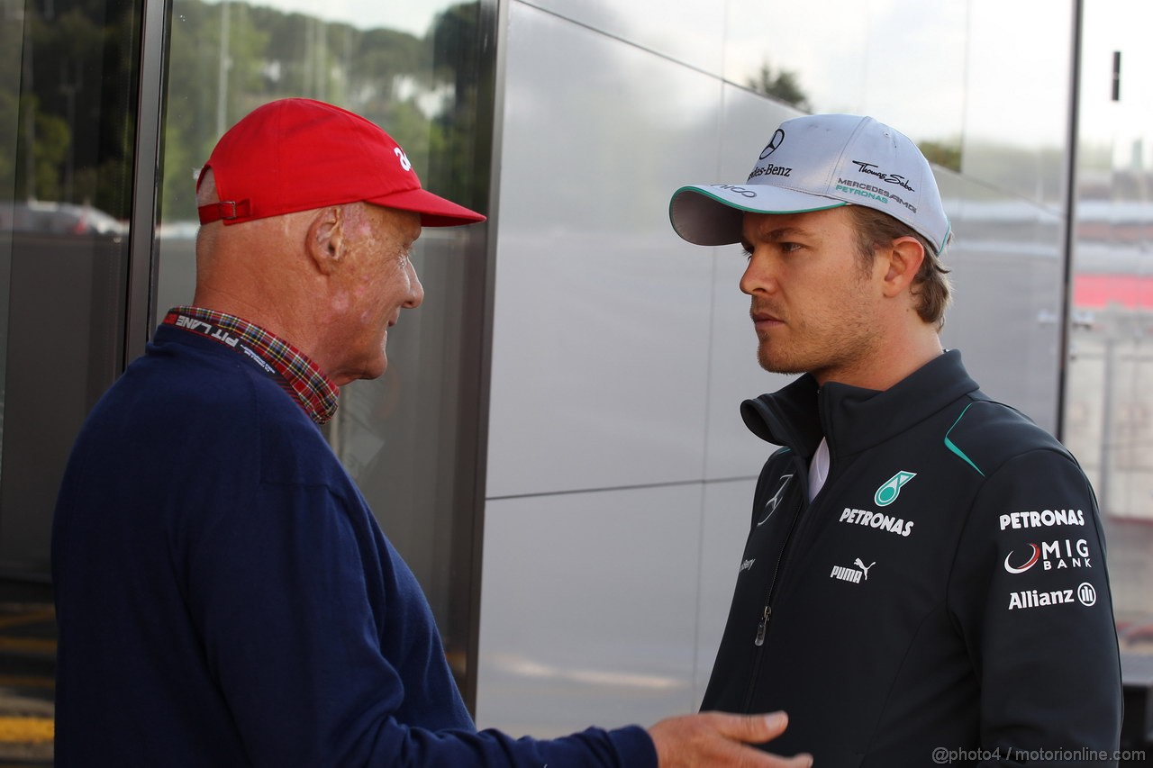 GP SPAGNA, 11.05.2013- Nikki Lauda (AU), Mercedes e Nico Rosberg (GER) Mercedes AMG F1 W04 
