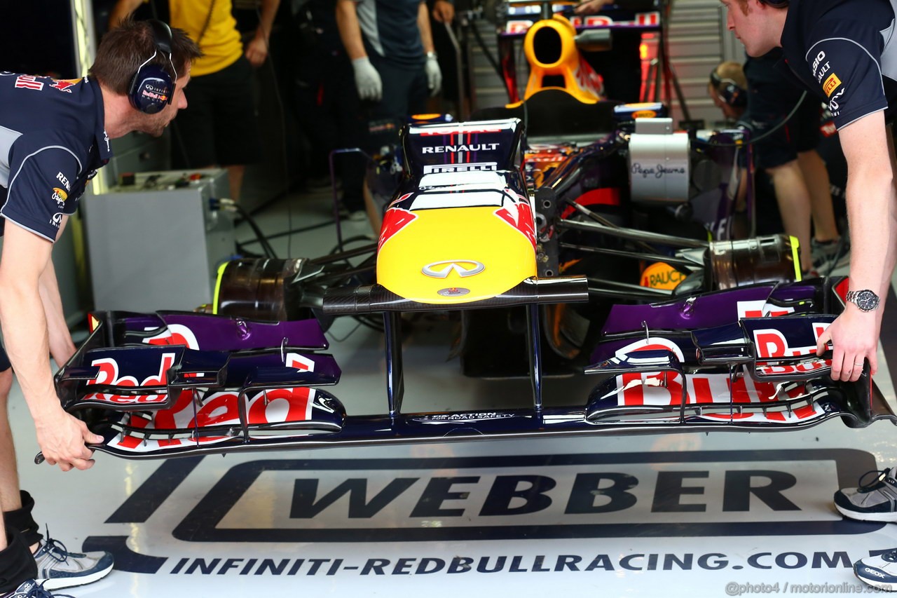 GP SPAGNA, 10.05.2013- Prove Libere 1, Mark Webber (AUS) Red Bull Racing RB9 