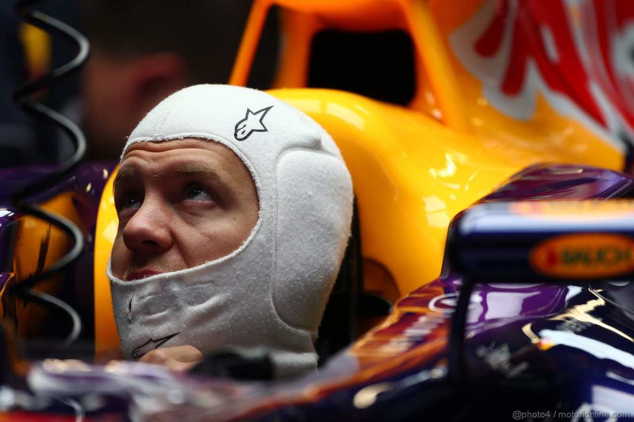 GP SPAGNA, 10.05.2013- Prove Libere 1, Sebastian Vettel (GER) Red Bull Racing RB9 
