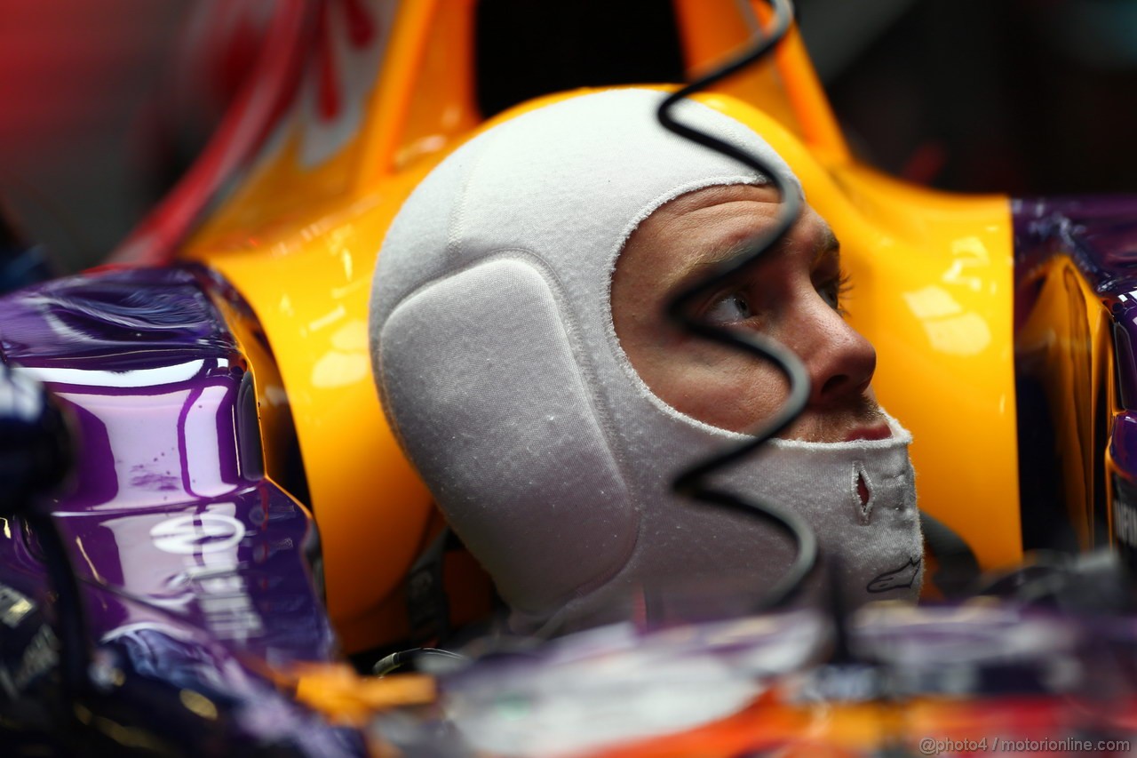 GP SPAGNA, 10.05.2013- Prove Libere 1, Sebastian Vettel (GER) Red Bull Racing RB9