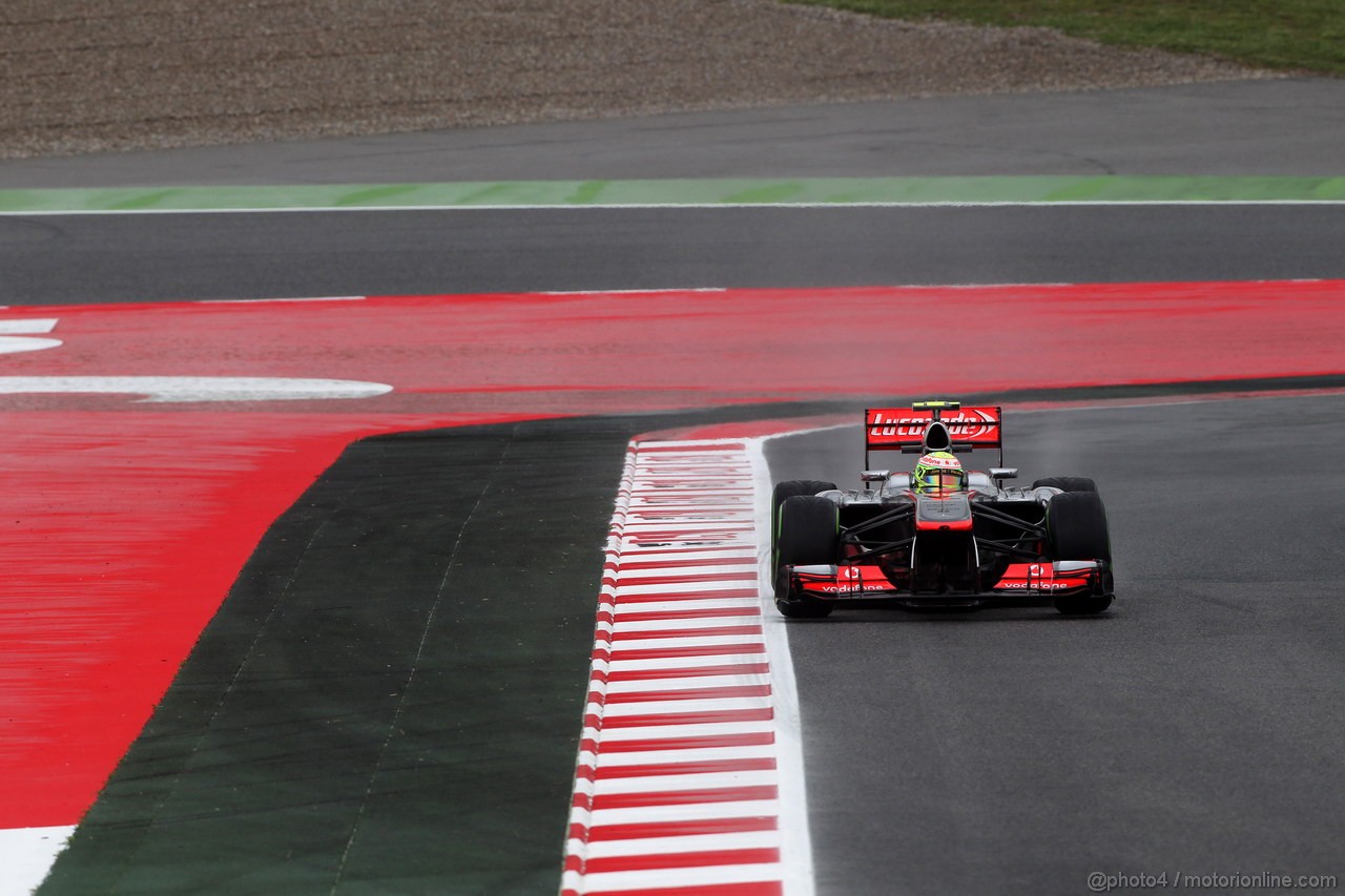 GP SPAGNA, 10.05.2013- Prove Libere 1, Sergio Perez (MEX) McLaren MP4-28 