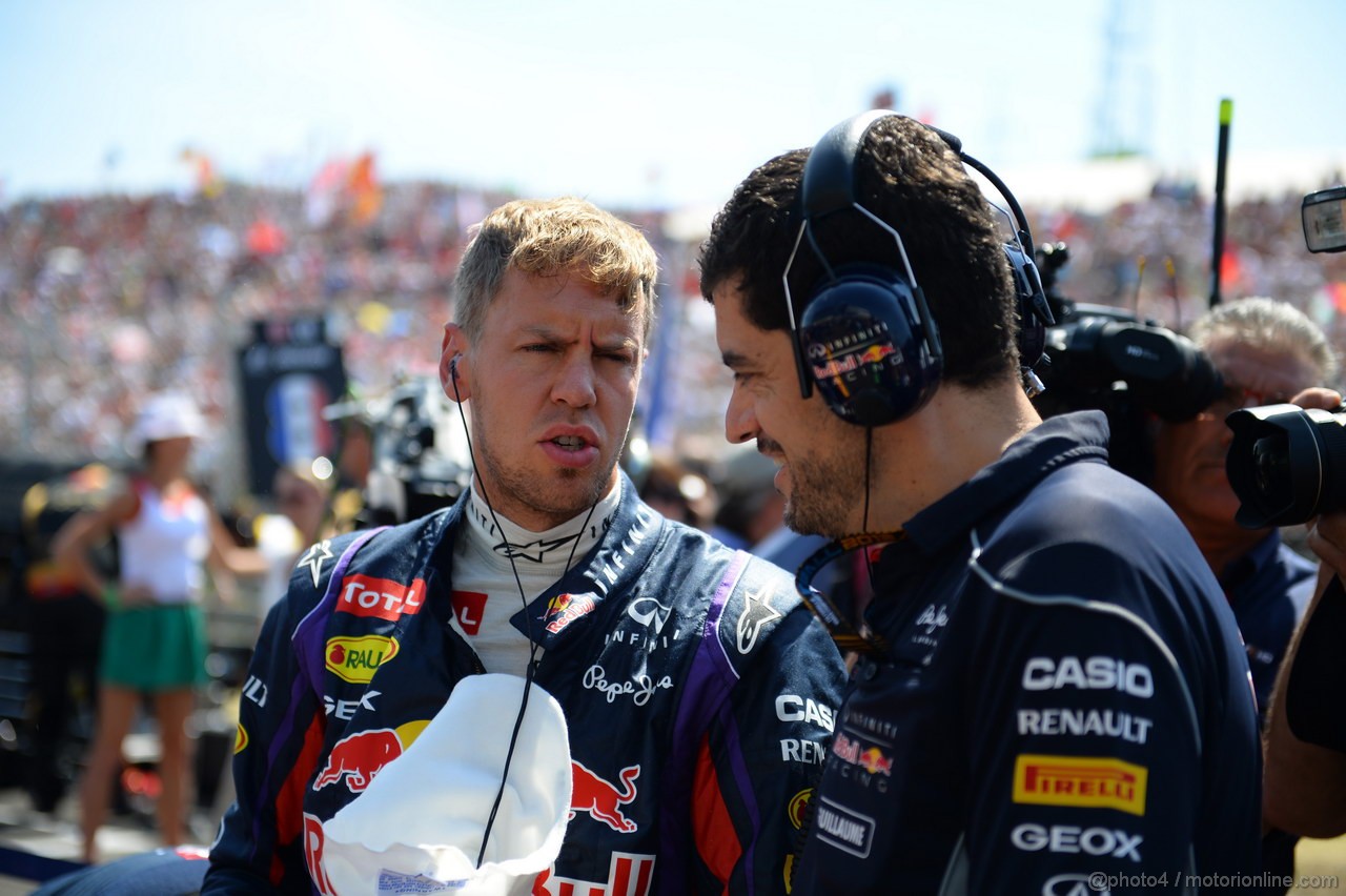 GP UNGHERIA, 28.07.2013- Gara, grid: Sebastian Vettel (GER) Red Bull Racing RB9