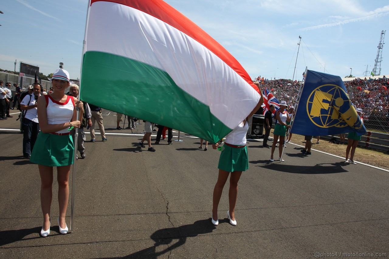 GP UNGHERIA, 28.07.2013- Gara, griglia: grid girl, pitbabess