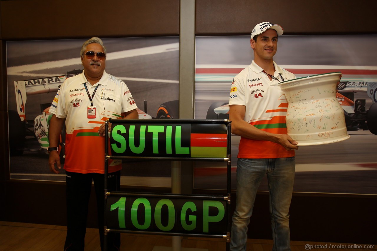 GP UNGHERIA, 28.07.2013-  Adrian Sutil (GER), Sahara Force India F1 Team VJM06 e Vijay Mallya (IND) Sahara Force India F1 Team Owner are celebrating his 100th f1 race