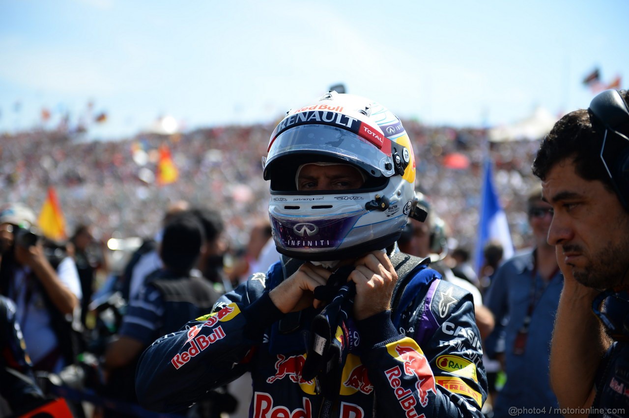 GP UNGHERIA, 28.07.2013- Gara, grid: Sebastian Vettel (GER) Red Bull Racing RB9