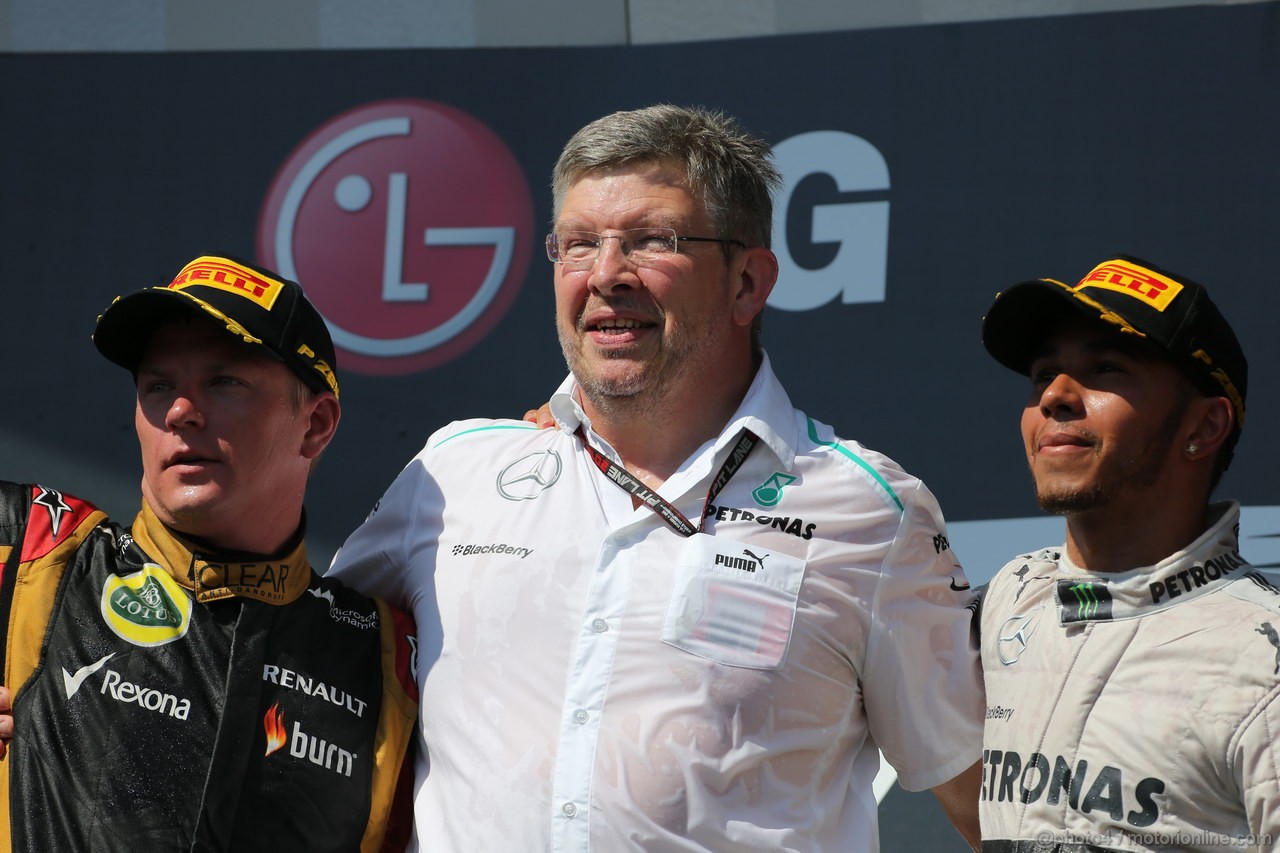 GP UNGHERIA, 28.07.2013- Podium Ross Brawn (GBR), Team Principal, Mercedes GP e Kimi Raikkonen (FIN) Lotus F1 Team E21 with Lewis Hamilton (GBR) Mercedes AMG F1 W04