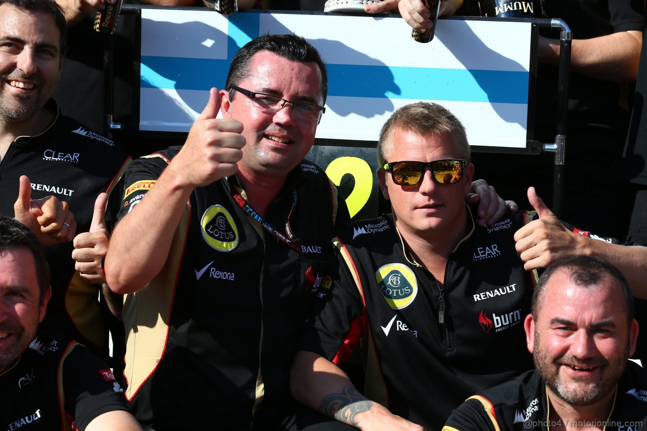 GP UNGHERIA, 28.07.2013- Gara, Kimi Raikkonen (FIN) Lotus F1 Team E21 with Eric Boullier (FRA), Team Manager, Renault F1 Team