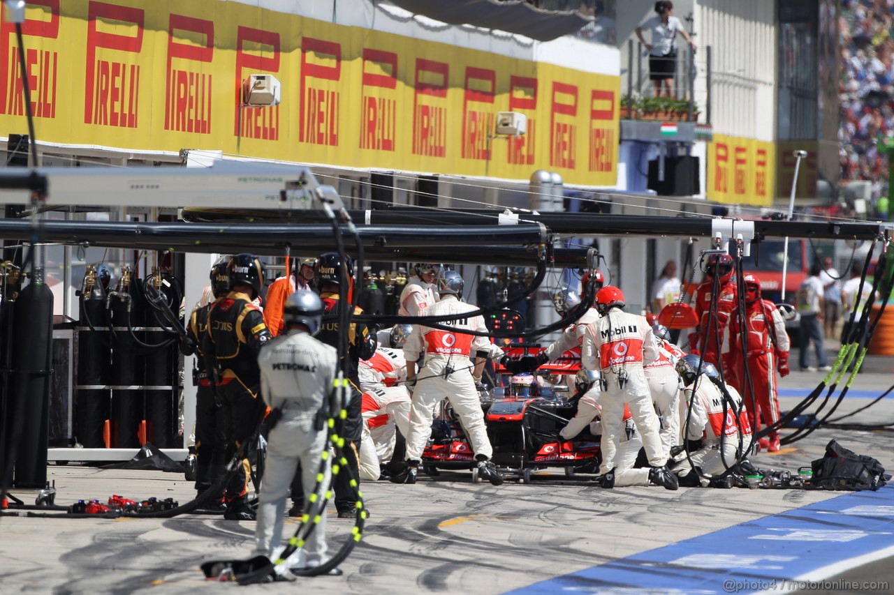 GP UNGHERIA, 28.07.2013- Gara, Jenson Button (GBR) McLaren Mercedes MP4-28