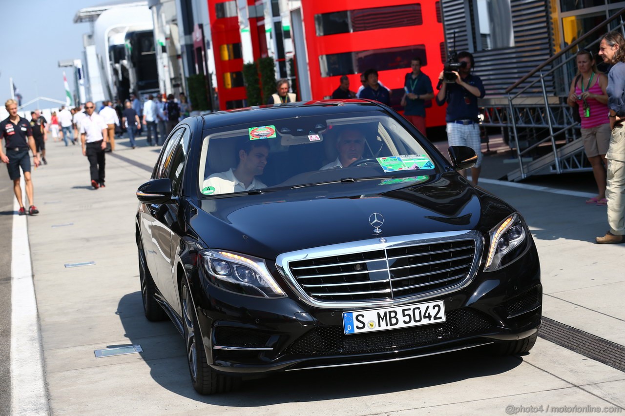 GP UNGHERIA, 27.07.2013- Bernie Ecclestone (GBR), President e CEO of Formula One Management car arriving in the paddock 