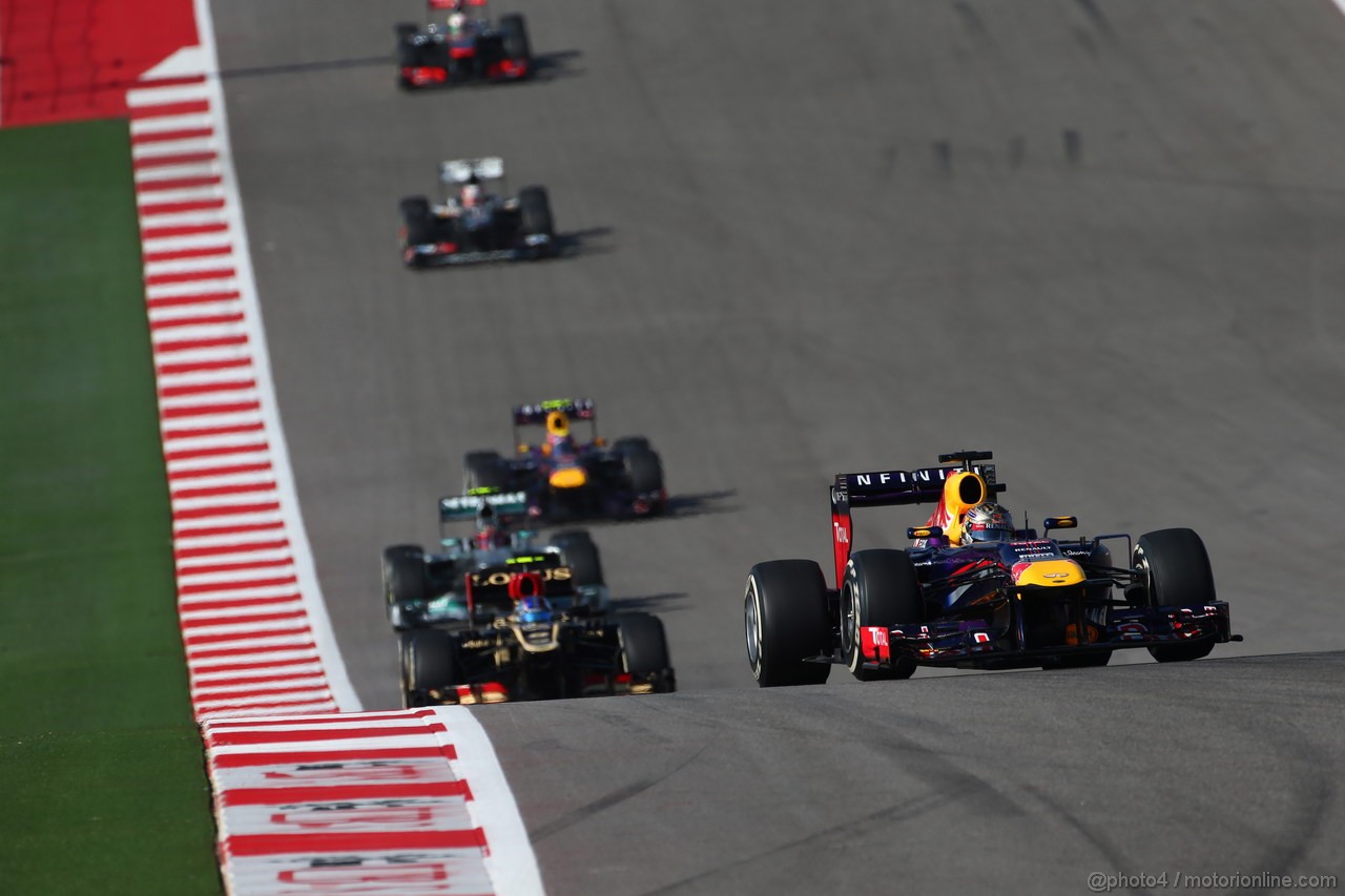 GP USA, 17.11.2013- Gara, Sebastian Vettel (GER) Red Bull Racing RB9 