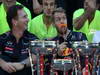 GP USA, 17.11.2013- Gara, Festeggiamenti, Christian Horner (GBR), Red Bull Racing, Sporting Director e Sebastian Vettel (GER) Red Bull Racing RB9 vincitore 