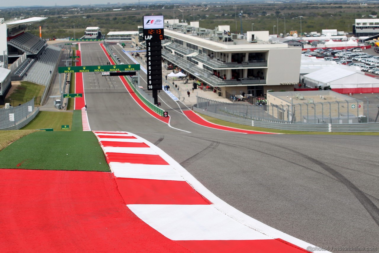GP USA, 14.11.2013- 1st corner
