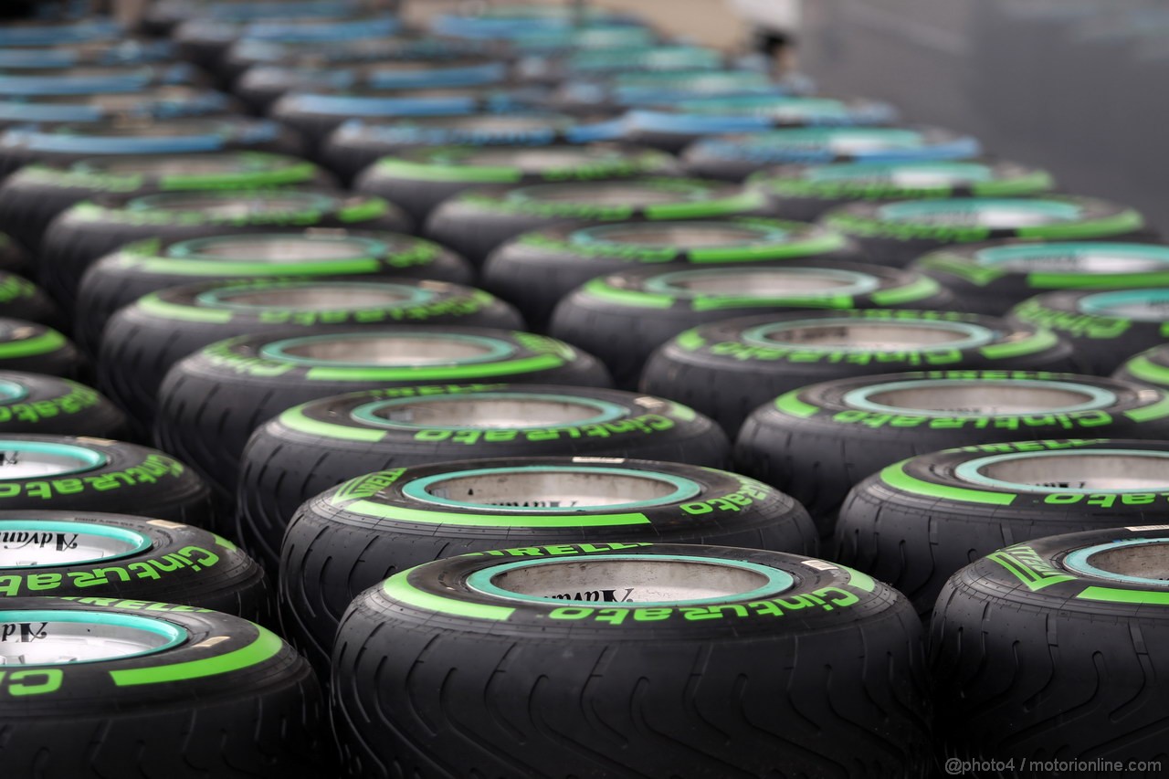 GP USA, 14.11.2013- Pirelli Tyres