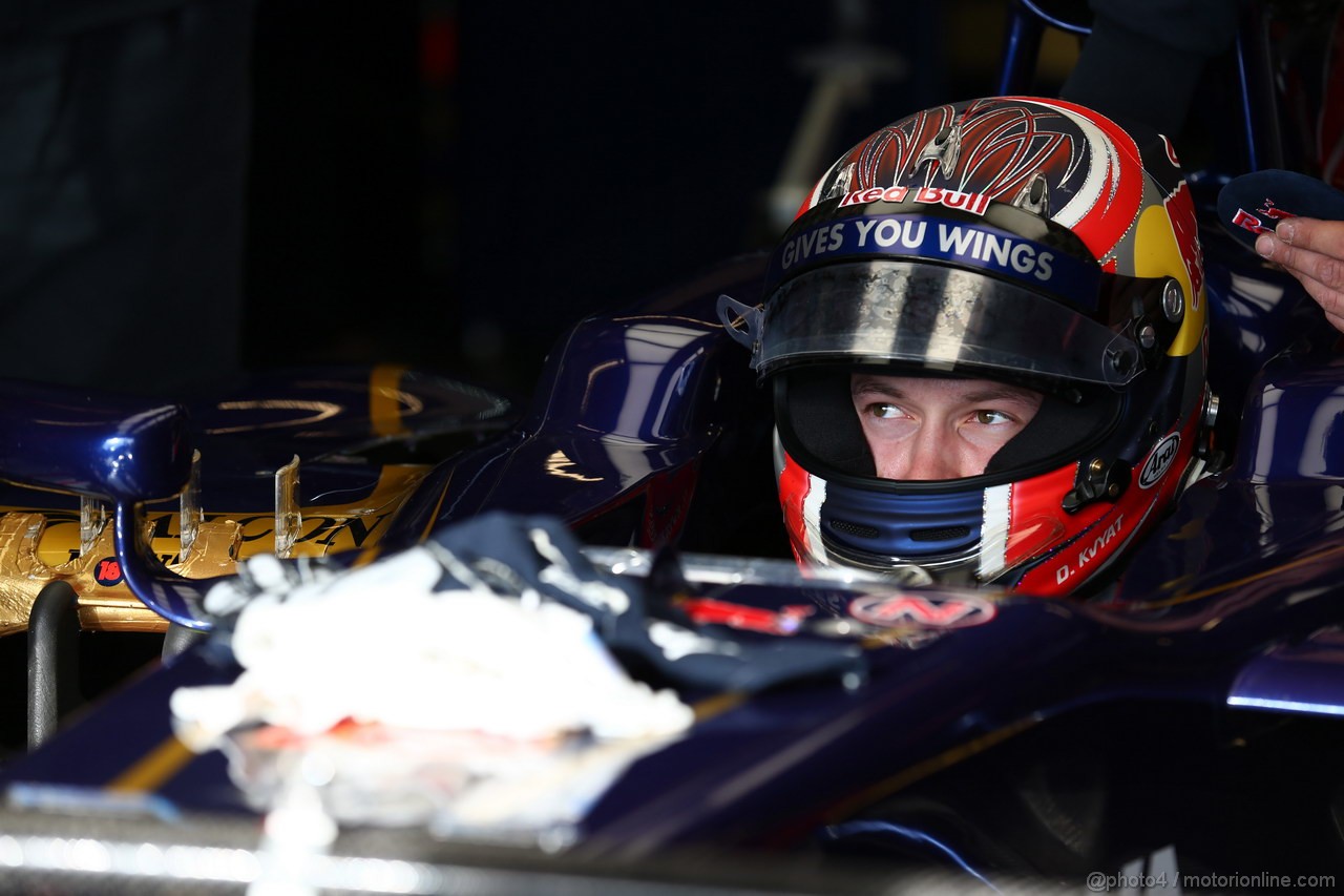 GP USA, 14.11.2013- Daniil Kvyat (RUS), Test driver, Scuderia Toro Rosso STR8 