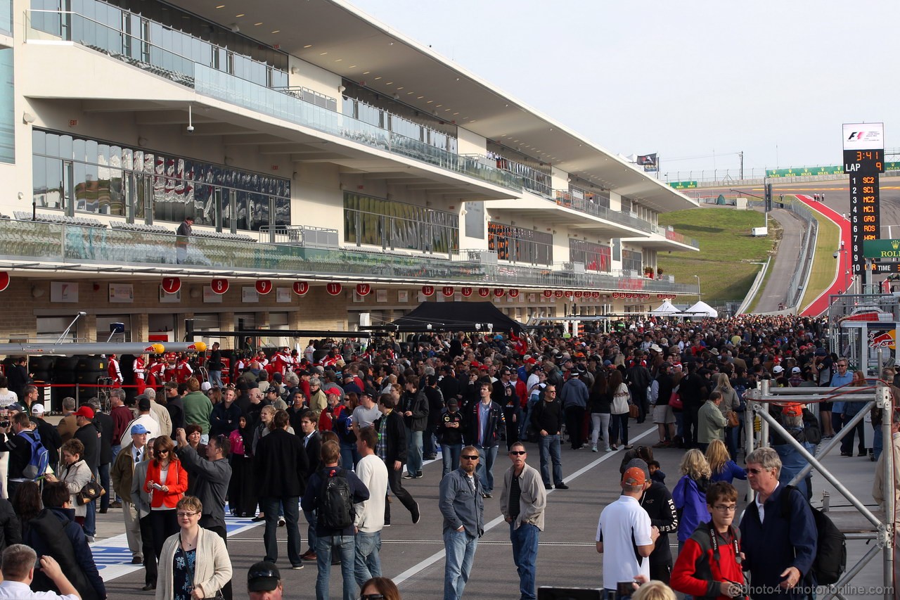 GP USA, 14.11.2013- Pit walk