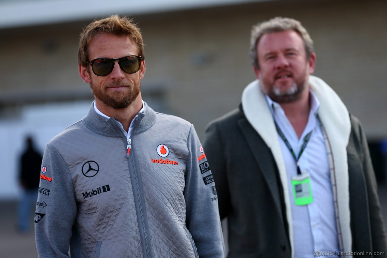 GP USA, 14.11.2013- Jenson Button (GBR) McLaren Mercedes MP4-28 with his manager Richard Goddard (GBR)