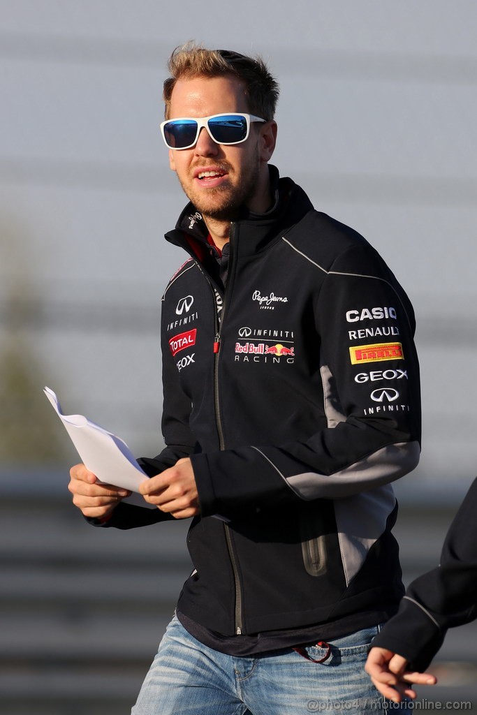 GP USA, 14.11.2013- Sebastian Vettel (GER) Red Bull Racing RB9 