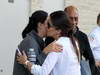 GP USA, 16.11.2013- Qualifiche, Monisha Kaltenborn (AUT) Sauber Team Principal (Left) with Gabriele Tarkany, wife of Pastor Maldonado (VEN) Williams, e his father.
