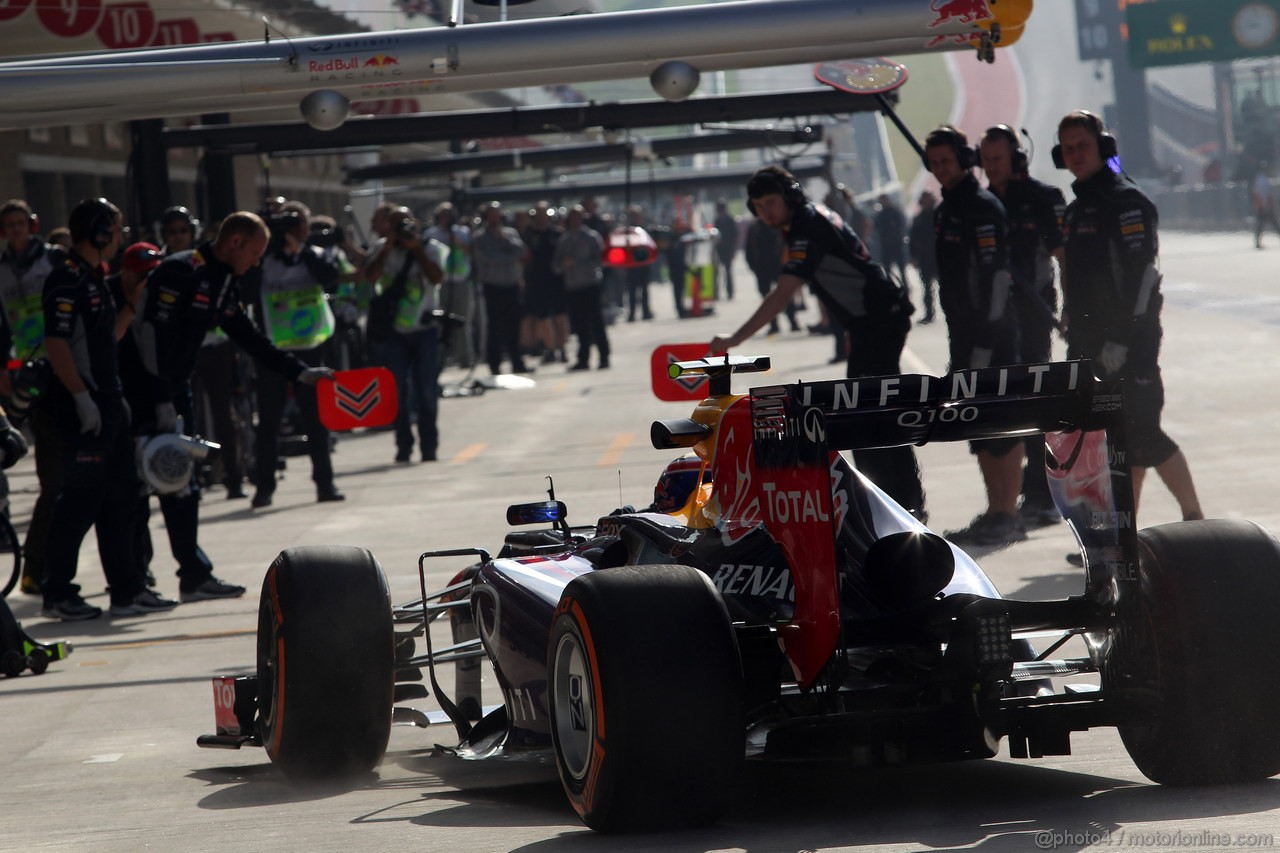 GP USA, 15.11.2013- Prove Libere 1, Mark Webber (AUS) Red Bull Racing RB9