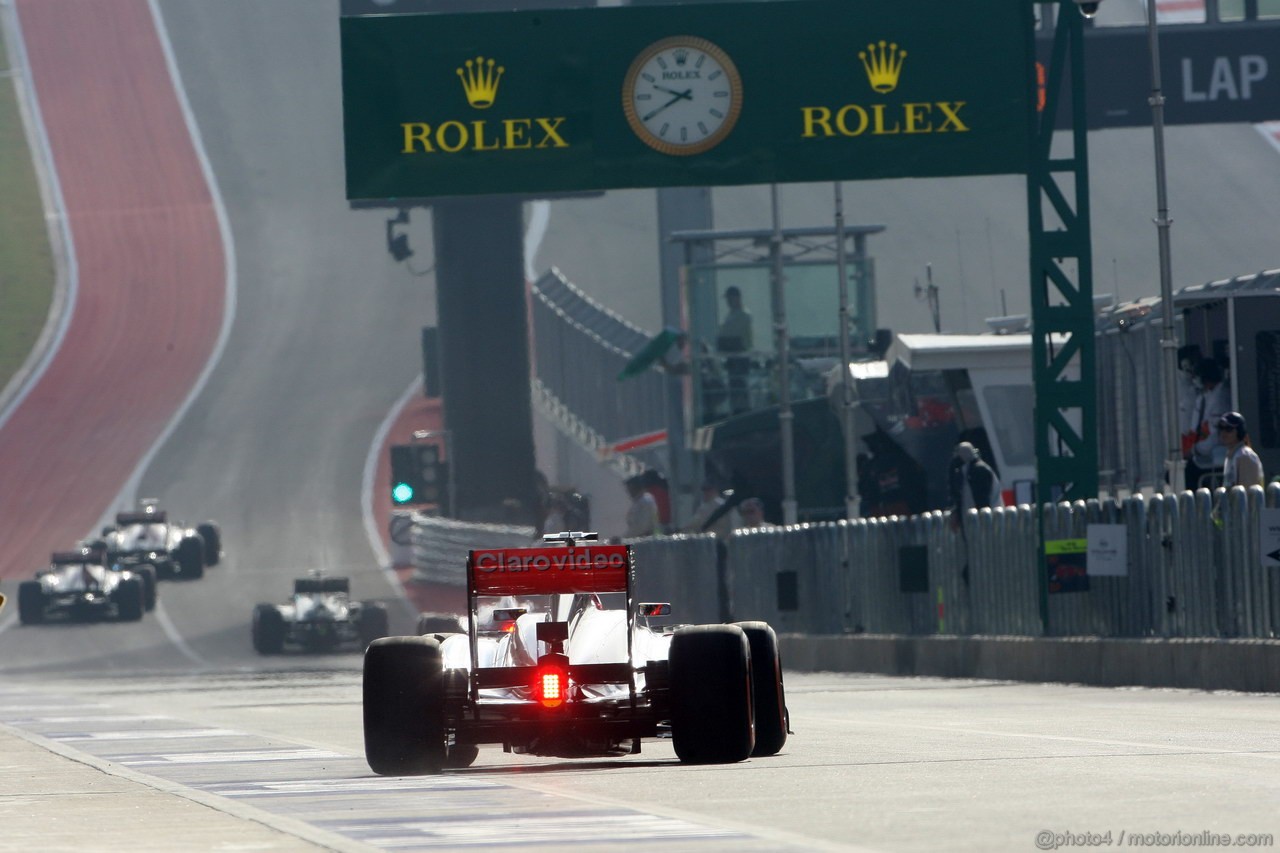 GP USA, 15.11.2013- Prove Libere 1, Jenson Button (GBR) McLaren Mercedes MP4-28 