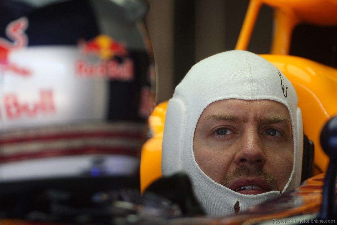 GP USA, 15.11.2013- Prove Libere 1, Sebastian Vettel (GER) Red Bull Racing RB9 