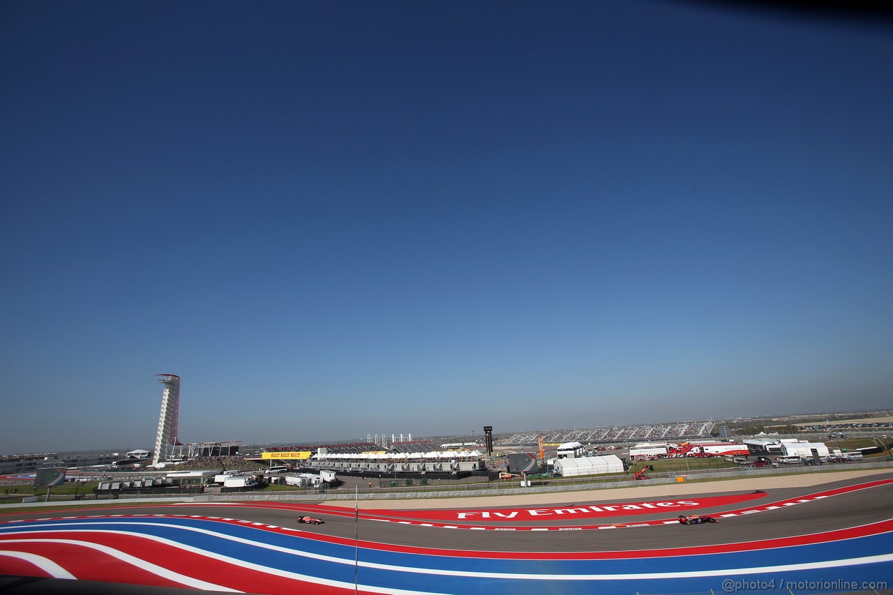 GP USA, 15.11.2013- Prove Libere 1, Mark Webber (AUS) Red Bull Racing RB9 