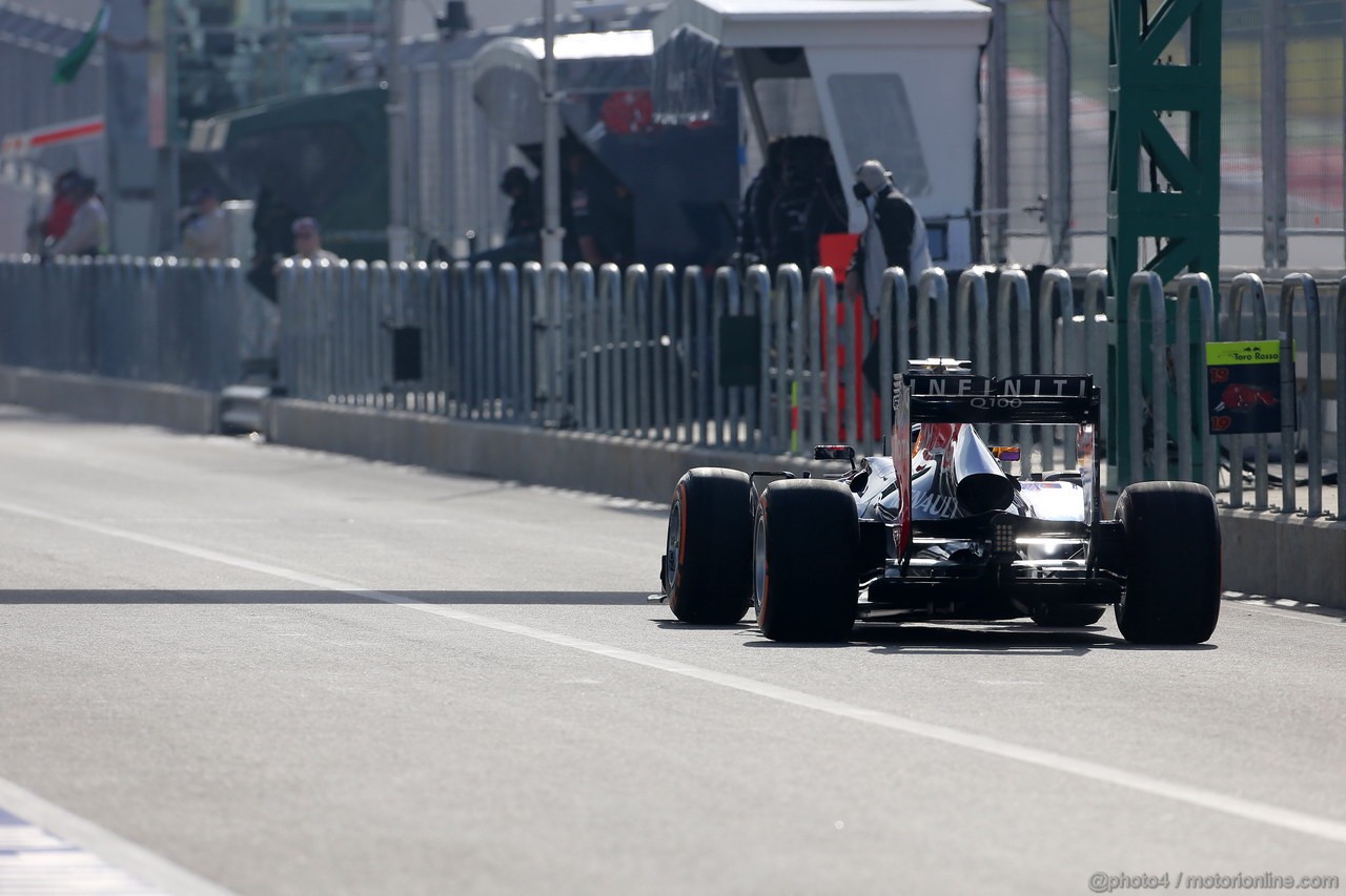 GP USA, 15.11.2013- Prove Libere 1, Sebastian Vettel (GER) Red Bull Racing RB9 