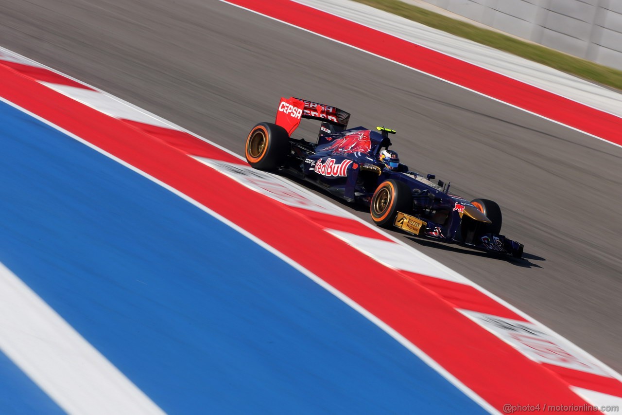 GP USA, 15.11.2013- Prove Libere 1, Daniel Ricciardo (AUS) Scuderia Toro Rosso STR8 