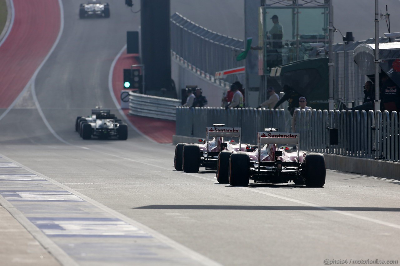 GP USA, 15.11.2013- Prove Libere 1, Fernando Alonso (ESP) Ferrari F138 e Felipe Massa (BRA) Ferrari F138 