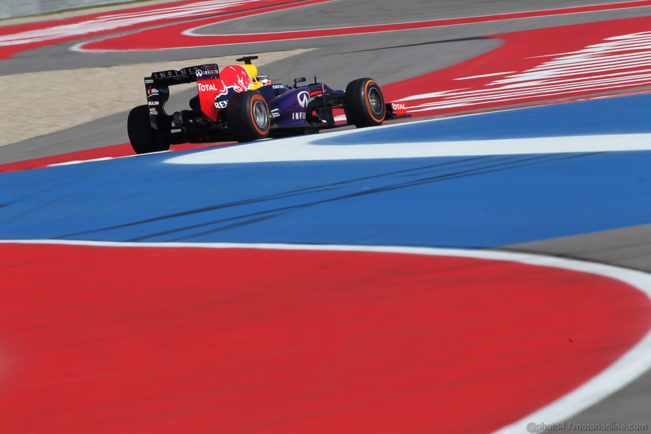 GP USA, 15.11.2013- Prove Libere 1, Sebastian Vettel (GER) Red Bull Racing RB9 
