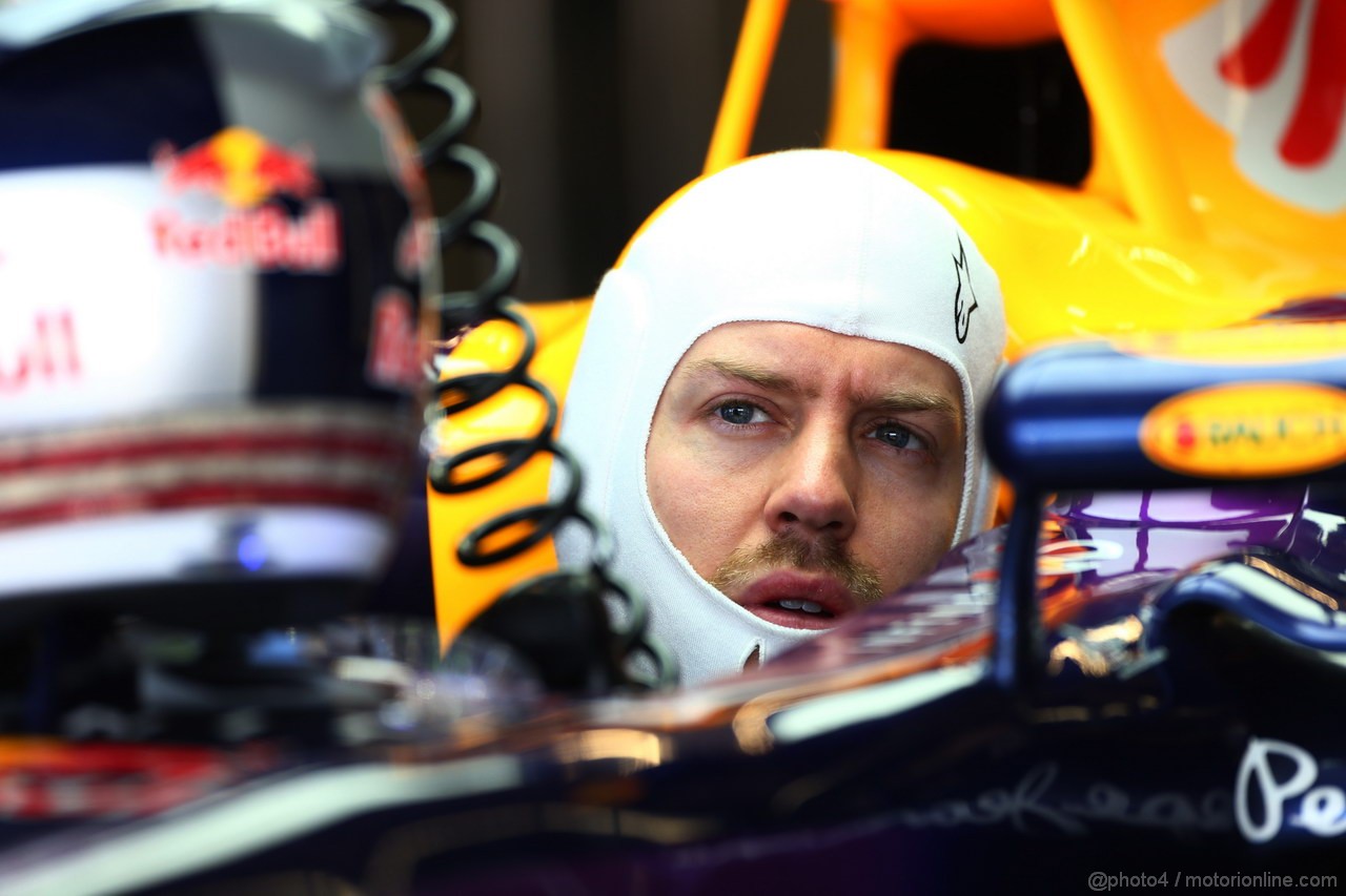 GP USA, 15.11.2013- Prove Libere 1, Sebastian Vettel (GER) Red Bull Racing RB9 