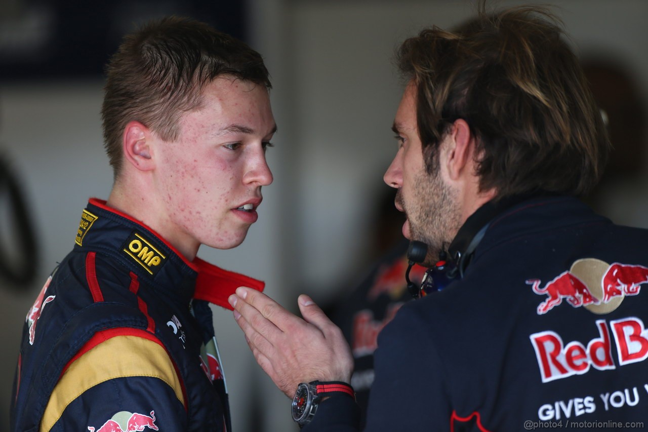 GP USA, 15.11.2013- Prove Libere 1, Daniil Kvyat (RUS) Test Driver, Scuderia Toro Rosso STR8  e Jean-Eric Vergne (FRA) Scuderia Toro Rosso STR8 