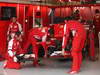 GP USA, 15.11.2013- Free Practice 1, Mechanics Ferrari work on the car