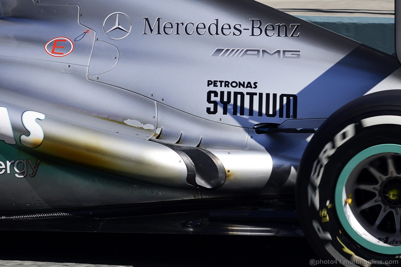 JEREZ TEST FEBBRAIO 2013, Mercedes AMG F1 W04 burnt exhaust detail.
07.02.2013. 