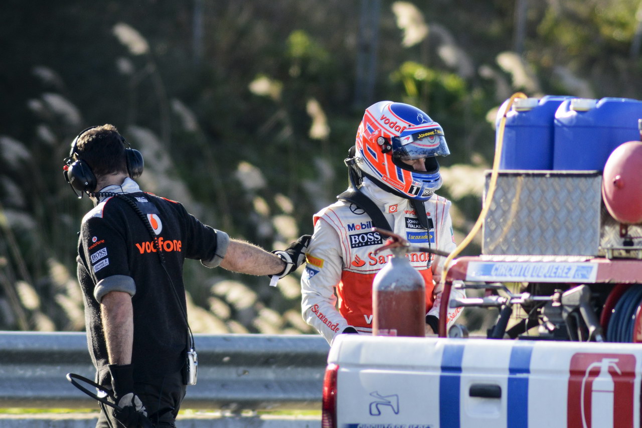 JEREZ TEST FEBBRAIO 2013, Jenson Button (GBR) McLaren after stopping on the circuit.
07.02.2013. 