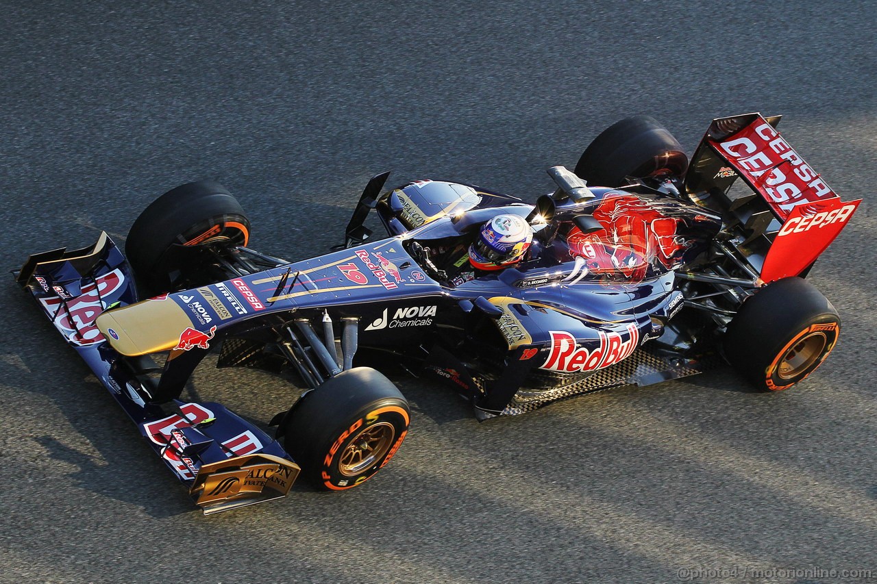 JEREZ TEST FEBBRAIO 2013, Daniel Ricciardo (AUS) Scuderia Toro Rosso STR8.

