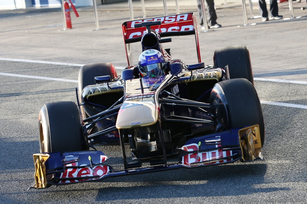 JEREZ TEST FEBBRAIO 2013, Daniel Ricciardo (AUS) Scuderia Toro Rosso STR8.
