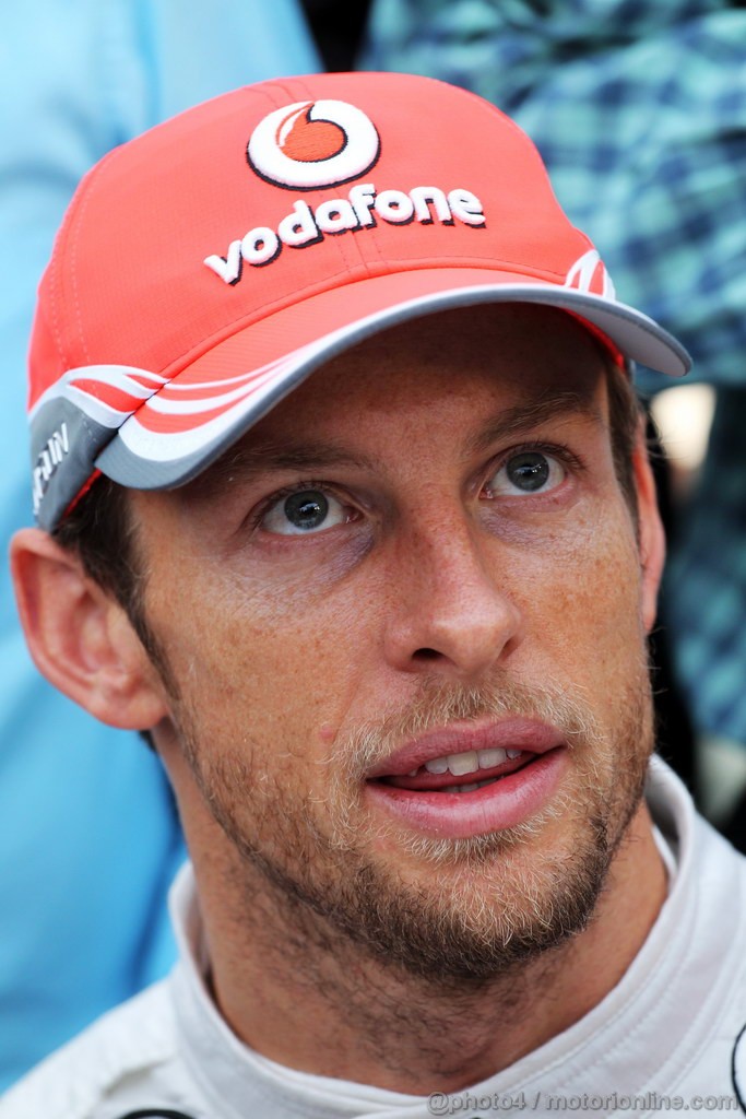 JEREZ TEST FEBBRAIO 2013, Jenson Button (GBR) McLaren with the media.
