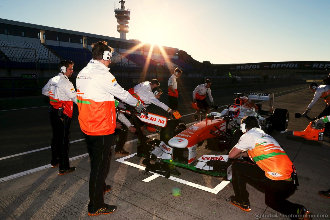 JEREZ TEST FEBBRAIO 2013, Paul di Resta (GBR) Sahara Force India VJM06 in the pits.
06.02.2013.