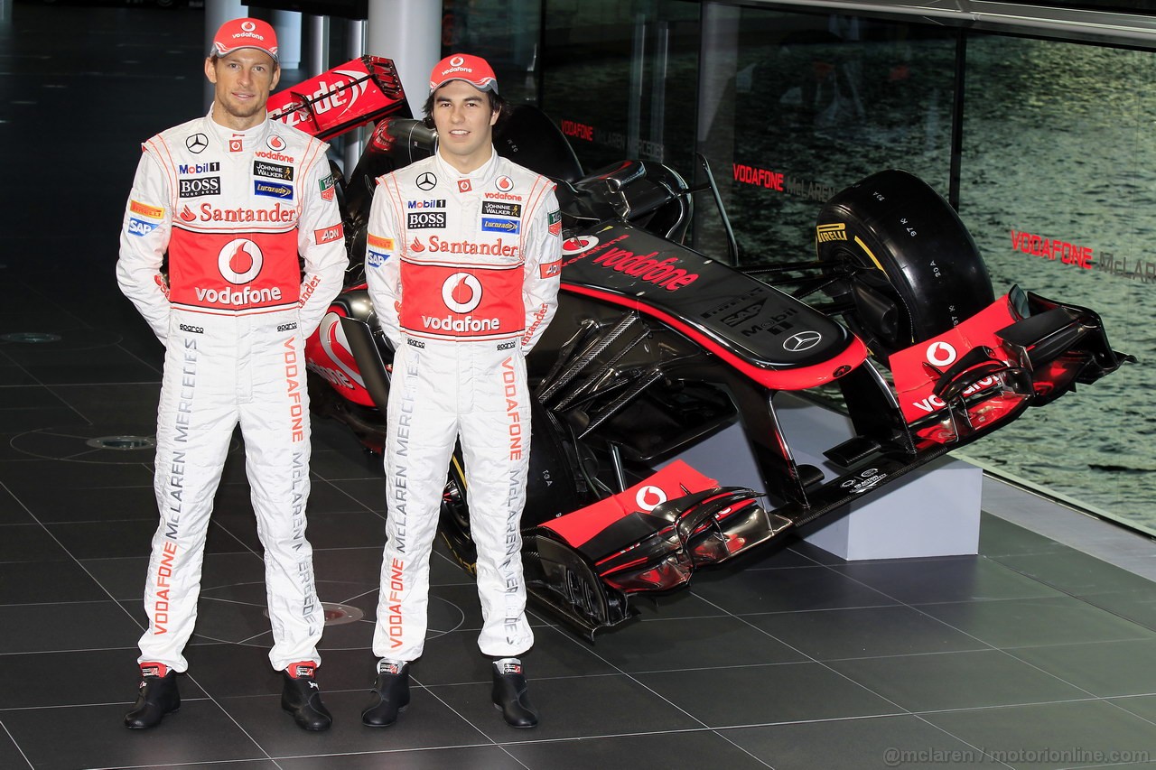 MCLAREN MP4-28, McLaren Technology Centre, Surrey, UK
31st January 2013 
Jenson Button, McLaren e Sergio Perez, McLaren.
Photo: Vodafone McLaren Mercedes (Copyright Free FOR EDITORIAL USE ONLY) 
ref: Digital Image _X5J9996