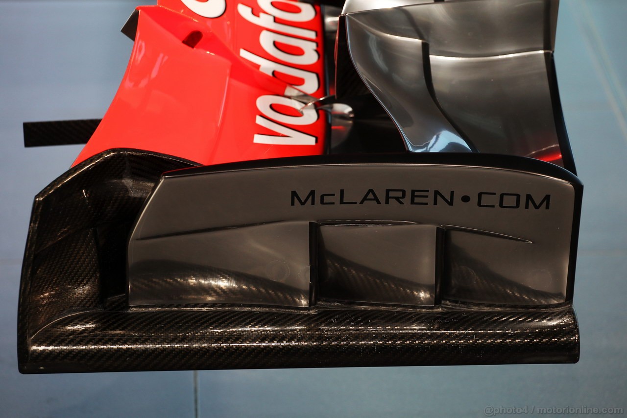 MCLAREN MP4-28, McLaren MP4-28 front wing detail.
31.01.2013. McLaren MP4-28 Launch, McLaren Technology Centre, Woking, England.
