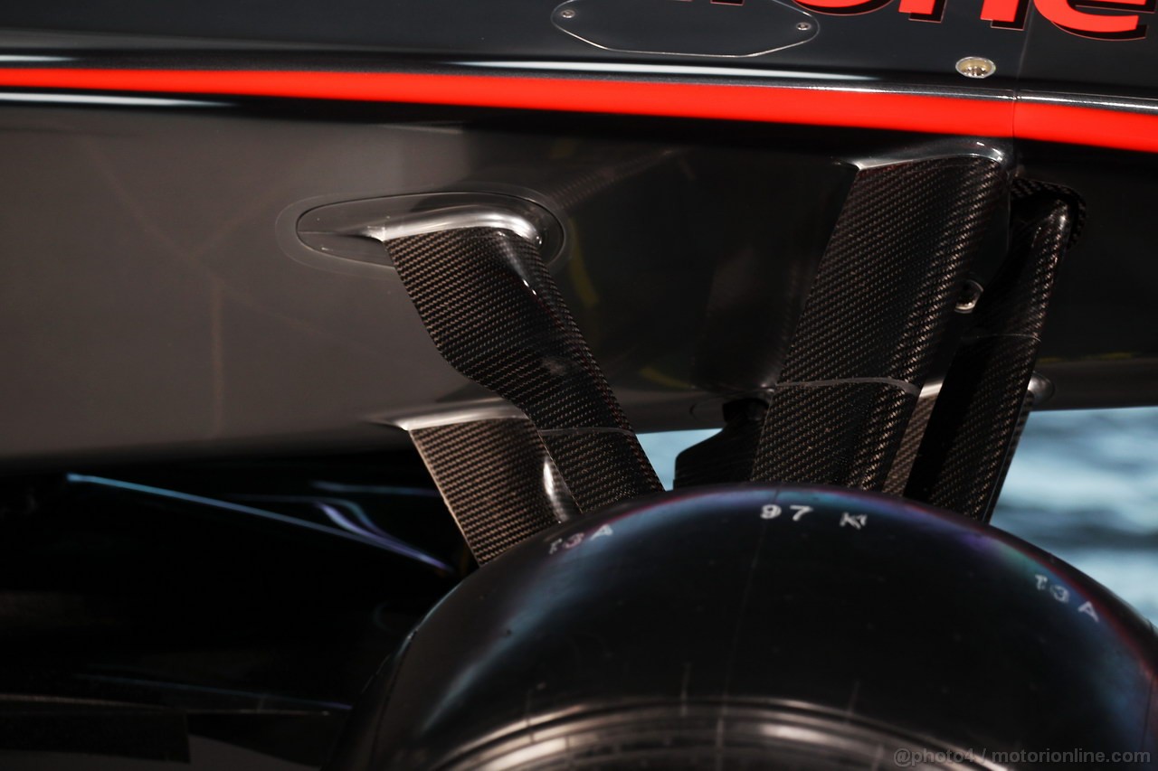 MCLAREN MP4-28, McLaren MP4-28 front suspension detail.
31.01.2013. McLaren MP4-28 Launch, McLaren Technology Centre, Woking, England.
