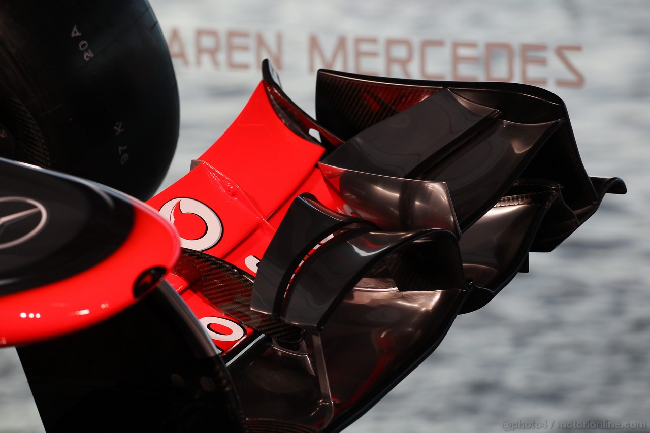 MCLAREN MP4-28, McLaren MP4-28 front wing.
31.01.2013. McLaren MP4-28 Launch, McLaren Technology Centre, Woking, England.
