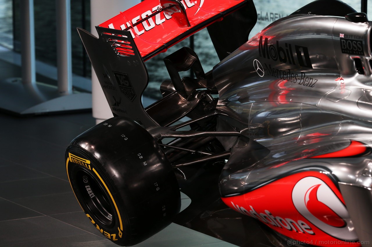 MCLAREN MP4-28, McLaren MP4-28 rear suspension detail.
31.01.2013. McLaren MP4-28 Launch, McLaren Technology Centre, Woking, England.
