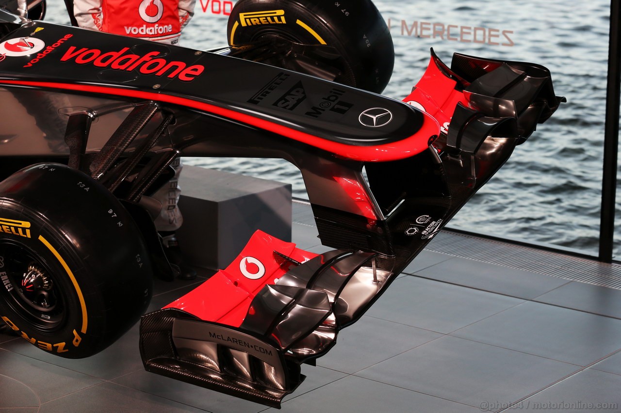 MCLAREN MP4-28, McLaren MP4-28 front wing.
31.01.2013. McLaren MP4-28 Launch, McLaren Technology Centre, Woking, England.
